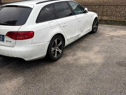 Usata 2010 Audi A4 S-Line Tre volumi | 3800 € (Super prezzo)
