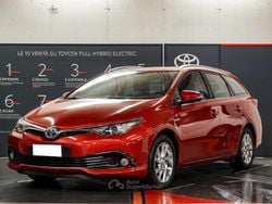Rosso Usata 2015 Toyota Auris Active Station wagon | 10.950 €