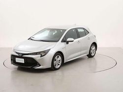 Argento Usata 2022 Toyota Corolla Hybrid Business Edition Tre volumi | 15.490 €