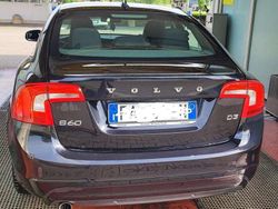 Nero Usata 2015 Volvo S60 R-Design Momentum Tre volumi | 9300 € (Molto cara)