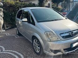 Grigio Usata 2009 Opel Meriva Cosmo Monovolume | 1900 € (Buon prezzo)