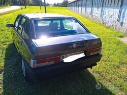 Grigio Usata 1989 Alfa Romeo 33 Tre volumi | 4200 €