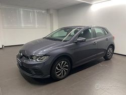 Grigio Usata 2022 VW Polo Tre volumi | 18.500 € (Molto cara)