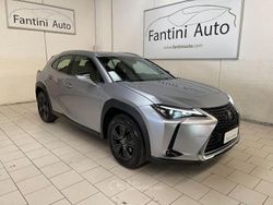 Argento Usata 2024 Lexus UX SUV | 29.480 € (Buon prezzo)