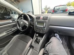 Usata 2006 VW Golf V Tre volumi | 2000 € (Buon prezzo)