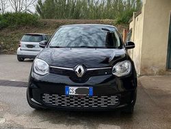 Nero Usata 2023 Renault Twingo Urban Night Due volumi | 13.300 € (Cara)
