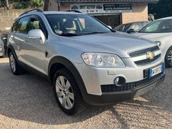 Grigio Usata 2009 Chevrolet Captiva SUV | 3900 € (Cara)