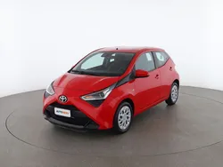 Rosso Usata 2019 Toyota Aygo X-play Due volumi | 11.699 € (Buon prezzo)