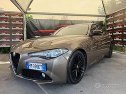 Marrone Usata 2017 Alfa Romeo Giulia Super Tre volumi | 13.999 € (Buon prezzo)
