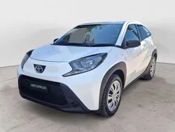 Bianco Usata 2022 Toyota Aygo Active Due volumi | 14.800 € (Buon prezzo)