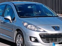 Usata 2013 Peugeot 207 Tre volumi | 2800 € (Buon prezzo)