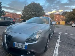 Usata 2016 Alfa Romeo Giulietta Due volumi | 8500 € (Buon prezzo)