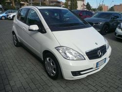 Bianco Usata 2011 Mercedes A160 Elegance Monovolume | 5300 € (Molto cara)