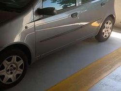 Grigio Usata 2004 Fiat Punto Due volumi | 1800 € (Buon prezzo)