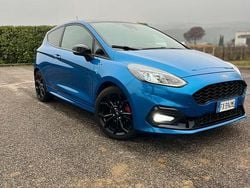Blu Usata 2019 Ford Fiesta ST-Line Tre volumi | 10.000 € (Ottimo prezzo)