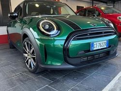 Verde Usata 2024 Mini Cooper Essential Due volumi | 23.400 € (Ottimo prezzo)