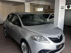 Argento Usata 2016 Lancia Ypsilon Silver Due volumi | 7499 € (Buon prezzo)