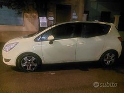 Giallo Usata 2014 Opel Meriva Monovolume | 3000 € (Ottimo prezzo)