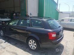 Blu Usata 2002 Audi A4 Tre volumi | 3000 € (Molto cara)