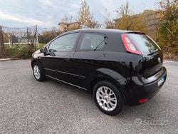 Nero Usata 2011 Fiat Grande Punto Due volumi | 3000 € (Buon prezzo)
