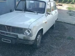 Bianco Usata 1972 Renault R6 Tre volumi | 850 €
