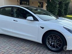 Bianco Usata 2021 Tesla Model 3 Tre volumi | 27.000 € (Buon prezzo)