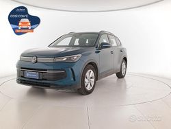 Nightshade blue metallizzato Usata 2025 VW Tiguan R-line Plus SUV | 38.200 € (Cara)