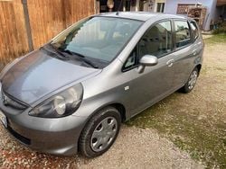 Grigio Usata 2004 Honda Jazz Due volumi | 1900 € (Buon prezzo)