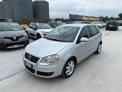 Grigio Usata 2007 VW Polo Comfortline Tre volumi | 3200 € (Buon prezzo)