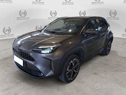 Grigio Usata 2022 Toyota Yaris Cross Lounge SUV | 23.500 € (Buon prezzo)