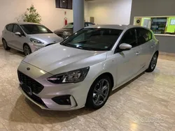 Grigio Usata 2020 Ford Focus ST Tre volumi | 13.200 € (Ottimo prezzo)