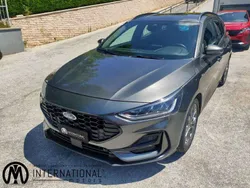 Grigio Usata 2023 Ford Focus ST Station wagon | 17.990 € (Buon prezzo)