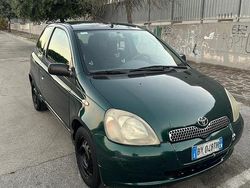 Verde Usata 2002 Toyota Yaris Due volumi | 1400 € (Buon prezzo)