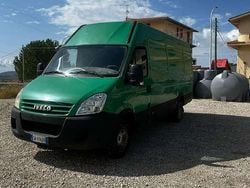 Verde Usata 2007 Iveco Daily Furgone | 7000 €
