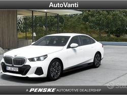 Bianco Nuova 2025 BMW 520 M Sport Tre volumi | 66.750 € (Cara)