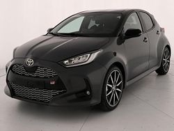 Nuova 2025 Toyota Yaris Sport Tre volumi | 28.500 € (Molto cara)
