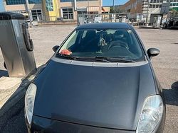 Nero Usata 2009 Fiat Grande Punto Dynamic Due volumi | 2500 € (Buon prezzo)