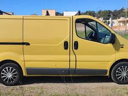 Giallo Usata 2005 Renault Trafic Monovolume | 5800 € (Buon prezzo)