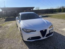 Bianco Usata 2017 Alfa Romeo Giulia Super Tre volumi | 13.000 € (Super prezzo)