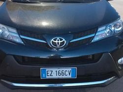 Nero Usata 2015 Toyota RAV4 SUV | 8900 € (Buon prezzo)
