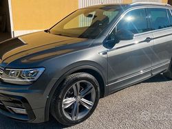 Grigio Usata 2019 VW Tiguan Sport SUV | 19.800 € (Buon prezzo)