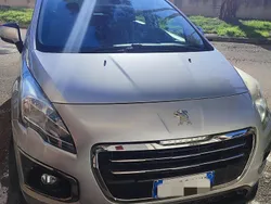 Usata 2015 Peugeot 3008 SUV | 6500 € (Buon prezzo)