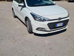 Usata 2015 Hyundai i20 Tre volumi | 6500 € (Buon prezzo)