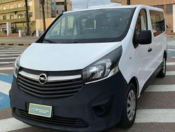 Bianco Usata 2015 Opel Vivaro S Monovolume | 18.000 € (Cara)