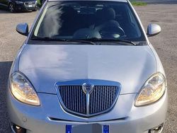 Argento Usata 2011 Lancia Ypsilon Due volumi | 5350 € (Buon prezzo)