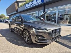Grigio scuro Usata 2023 Ford Focus ST-Line Station wagon | 16.900 € (Ottimo prezzo)