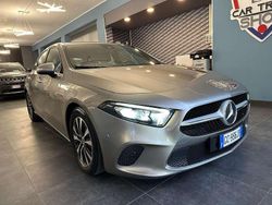 Grigio Usata 2020 Mercedes A180 Business Tre volumi | 16.990 € (Buon prezzo)