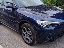 Blu/azzurro Usata 2018 Alfa Romeo Stelvio Super SUV | 21.500 € (Buon prezzo)