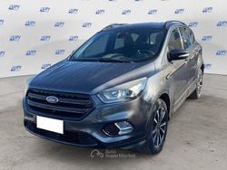 Grigio Usata 2019 Ford Kuga S SUV | 14.950 € (Buon prezzo)