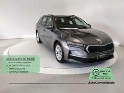 Grigio scuro Usata 2024 Skoda Octavia Executive Station wagon | 28.500 € (Buon prezzo)